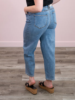 *NEW* Judy Blue | High Rise Barrel Yoke Jean | Zayden