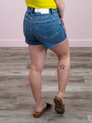 Judy Blue | High Rise Rigid Magic Cut Off Short | Gabriel