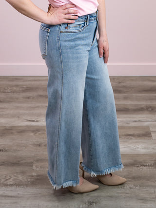 *NEW* Judy Blue | Mid Rise Ankle Wide Jean | Rowan
