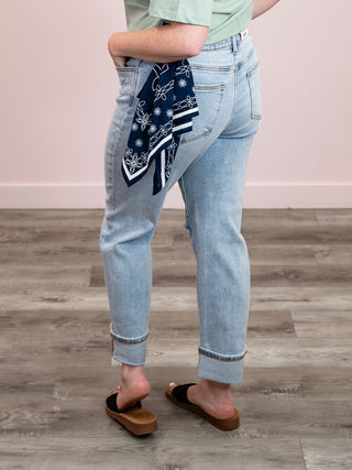 *NEW* Judy Blue | BOYFRIEND with Bandana Loop Jean | Light Wash