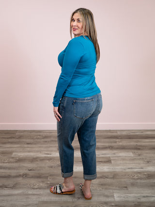 *SUNDAY STEAL* Kimmy Long Sleeve V-Neck Tee | Ocean Teal