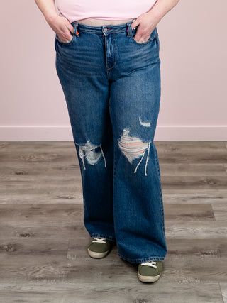 Judy Blue | Adjustable Distressed Column Straight Jean | Ronin