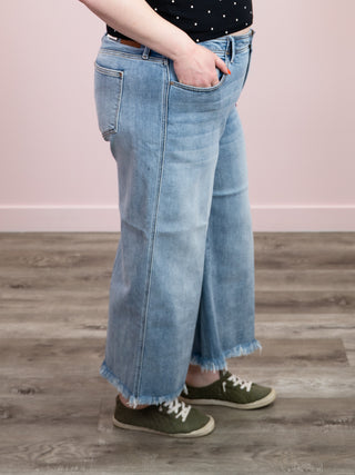 Judy Blue | Mid Rise Ankle Wide Jean | Rowan