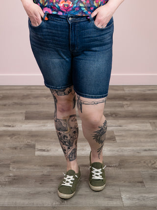 Judy Blue | Mid Rise Bermuda Shorts | Briggs