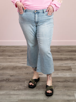 *NEW* Judy Blue | Mid Rise Kick Flare Jean | Kyler