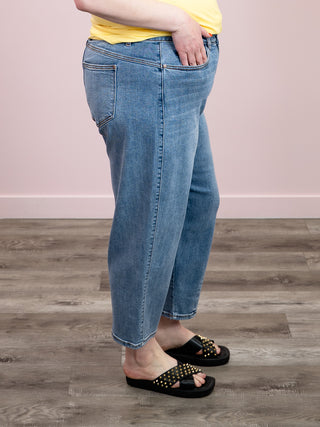 *NEW* Judy Blue | High Rise Barrel Yoke Jean | Zayden