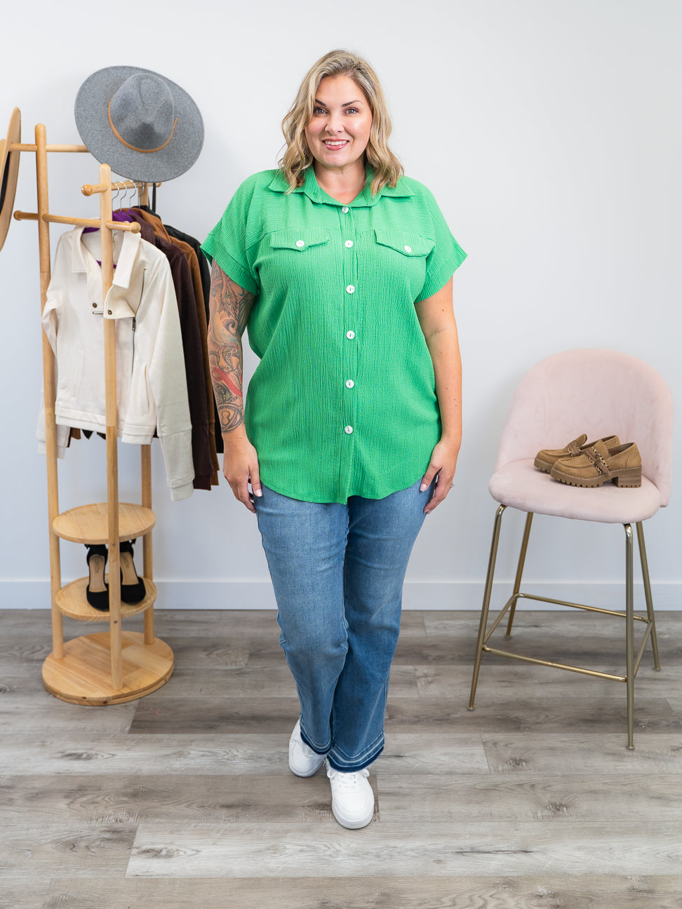 *NEW* Chic Button Down Tee | Kelly Green
