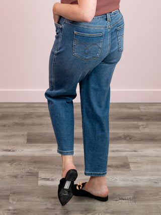 Judy Blue | High Rise | Mid Wash Soft Barrel | Keith