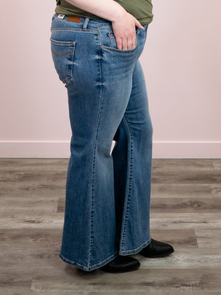 *NEW* Judy Blue | Mid Rise Bandana Jaqueline Flare Jean | Kai