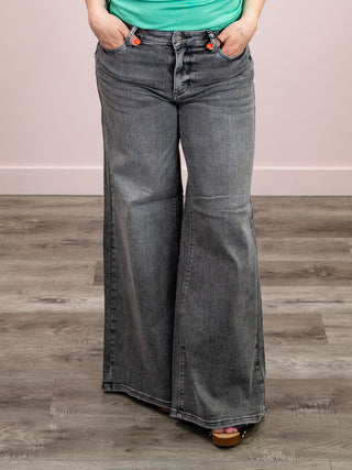 *NEW* Judy Blue | Palazzo Yoke Jean | Grey