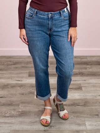 Judy Blue | Mid Rise | Mid Wash Cuffed Boyfriend | Brent