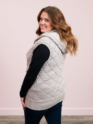 Covey Oversized Quilted Hooded Vest | Taupe