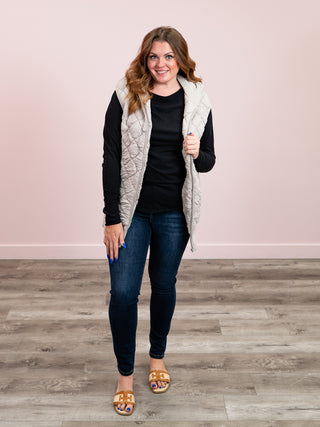 Covey Oversized Quilted Hooded Vest | Taupe
