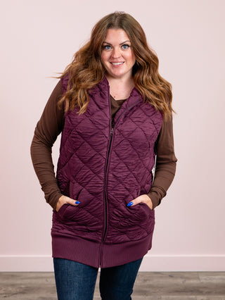 Covey Oversized Quilted Hooded Vest | Dark Plum