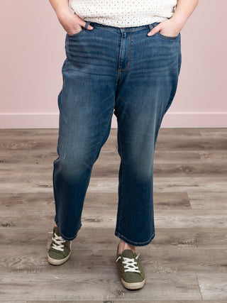 Judy Blue | High Rise Mid Wash Straight Fit Jean | Del