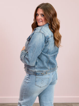 Judy Blue | Rigid Magic Boyfriend Jacket | Mid Wash | Maxx