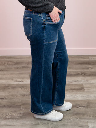 *WAREHOUSE FIND* Judy Blue | Mid Rise | 90's Mid Wash Straight | Casey