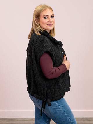 Alaska Oversized Faux Fur Vest | Black