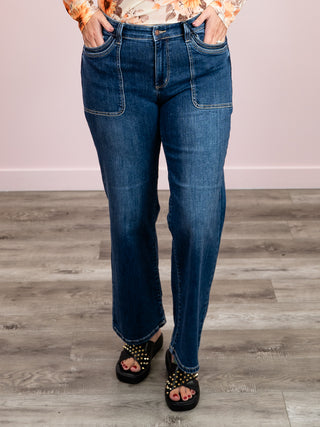 *WAREHOUSE FIND* Judy Blue | Mid Rise | 90's Mid Wash Straight | Casey