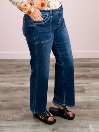 *WAREHOUSE FIND* Judy Blue | Mid Rise | 90's Mid Wash Straight | Casey