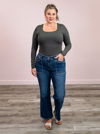 *WAREHOUSE FIND* Judy Blue | Mid Rise | 90's Mid Wash Straight | Casey