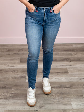 Judy Blue | High Rise | Mid Wash Tummy Control Skinny | Malcolm