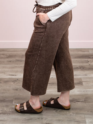 *NEW* Weekend Wanderer Palazzo Joggers | Chocolate