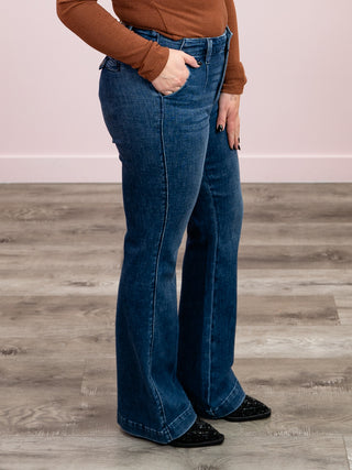 Judy Blue | Mid Rise | Dark Wash Trouser Bootcut | Carlton