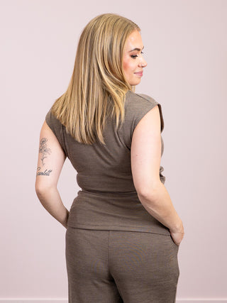 *NEW* DEX | Mallorie Pin Top | Light Heather Brown