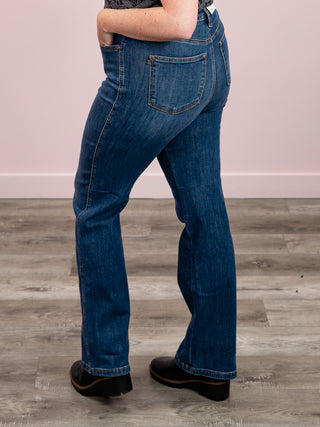 Judy Blue | High Rise Tummy Control Straight Jean | Mack