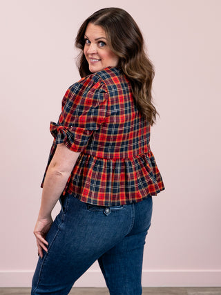 Mistletoe Kisses Short Sleeve Top | Red