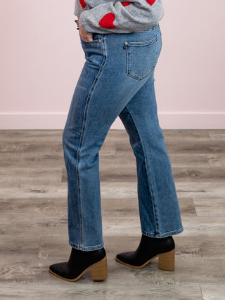 Judy Blue | Mid Rise Straight Button-Fly | Scott