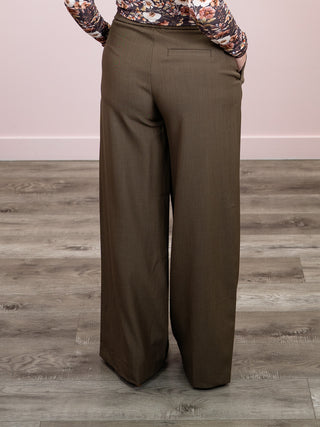 *NEW* DEX | Madaline Pleated Pant | Dark Taupe