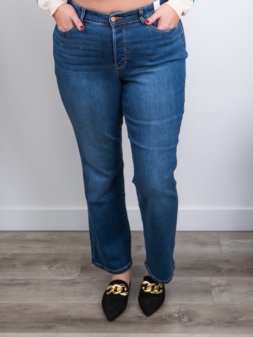 *NEW* Judy Blue | High Rise | Mid Wash Straight | Cormac