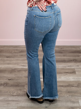 Judy Blue | High Rise | Mid Wash Flare | Travis