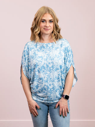*1PM DEAL* Darcy Dolman Top | Blue & Ivory Abstract