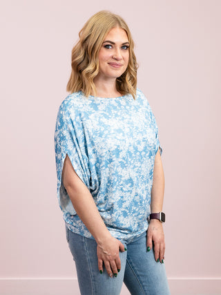 *1PM DEAL* Darcy Dolman Top | Blue & Ivory Abstract