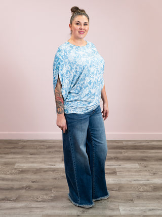 *1PM DEAL* Darcy Dolman Top | Blue & Ivory Abstract