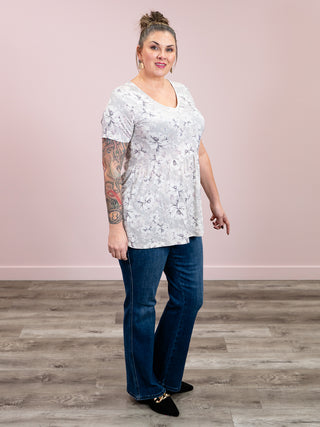 *WAREHOUSE FIND* Sarah Ruffle Short Sleeve Top | Vintage Grey Floral (3X)