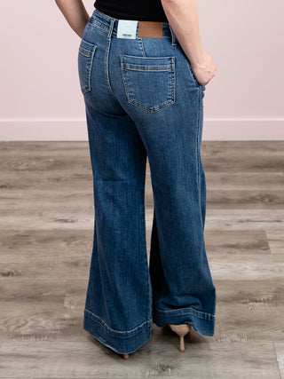 *WAREHOUSE FIND* Judy Blue | Mid Rise Retro Wide Trouser | Petite | Joshua (7, 20W)