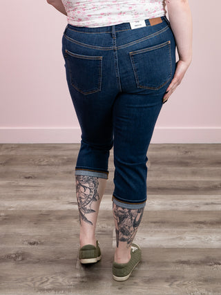 Judy Blue | High Rise Single Cuff Capri | Dark Wash | Shemar