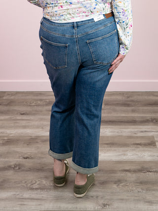 Judy Blue | Mid Rise Embroidered Boyfriend Jean | Darryl