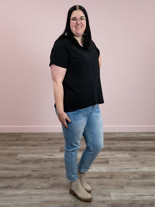 *12PM DEAL* Franklin V-Neck Tee | Black