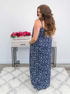 *FINAL SALE* Forever in Vacation Mode | Print Maxi Dress | Navy Fern