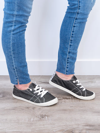 Sutton Sneakers | Black