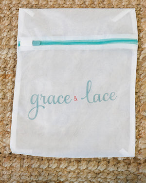 *NEW* Grace & Lace | Logo Garment Bag | White